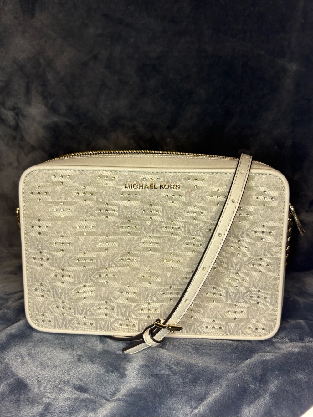 Michael Kors The Jet Set Cream Crossbody - Picture 7 of 10